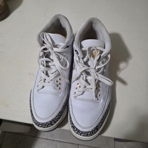 Jordan Man White and Yellow Sneakers